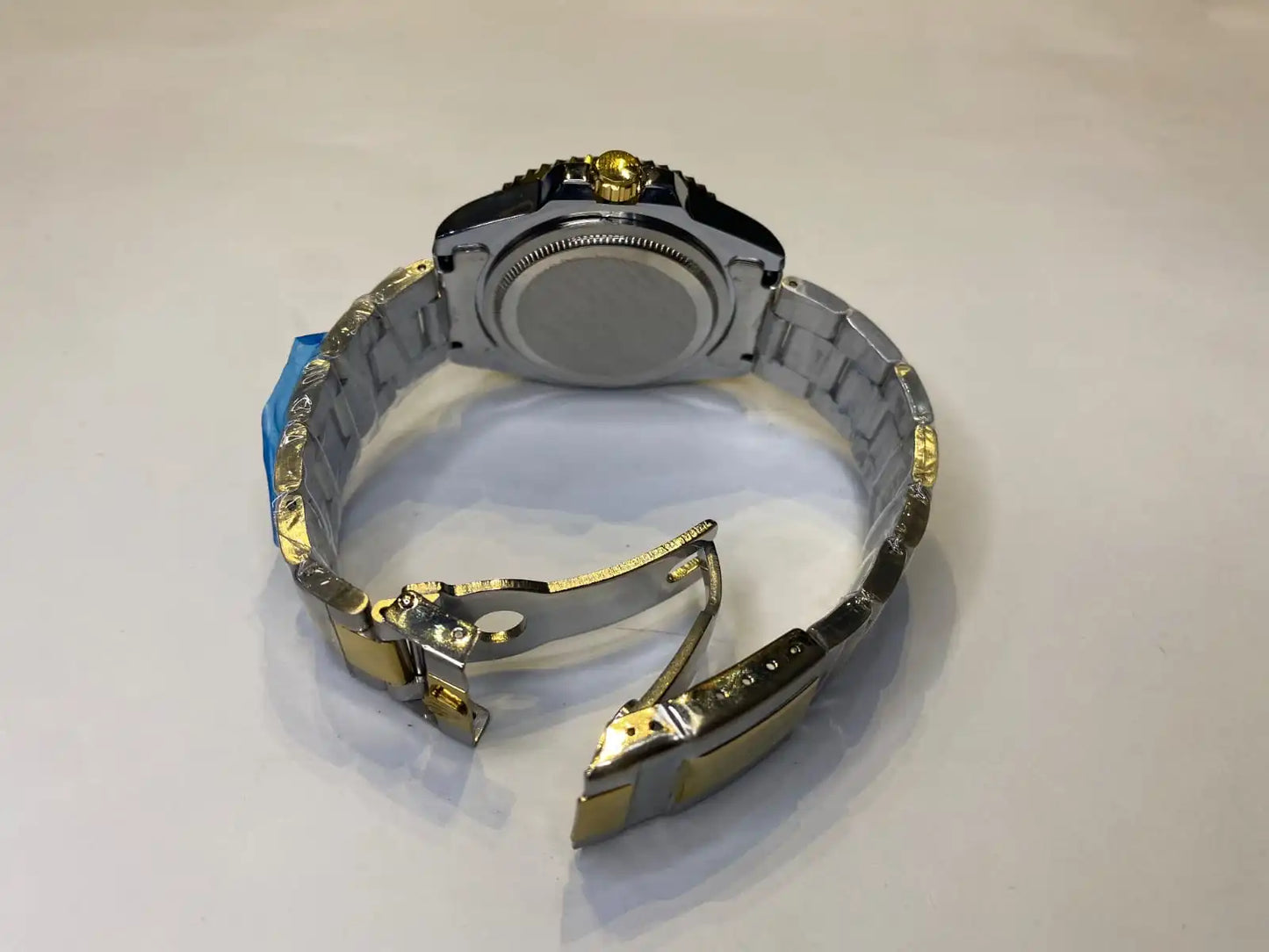 Rolex Oyster Perpetual Submariner – Black & Gold Edition for Men