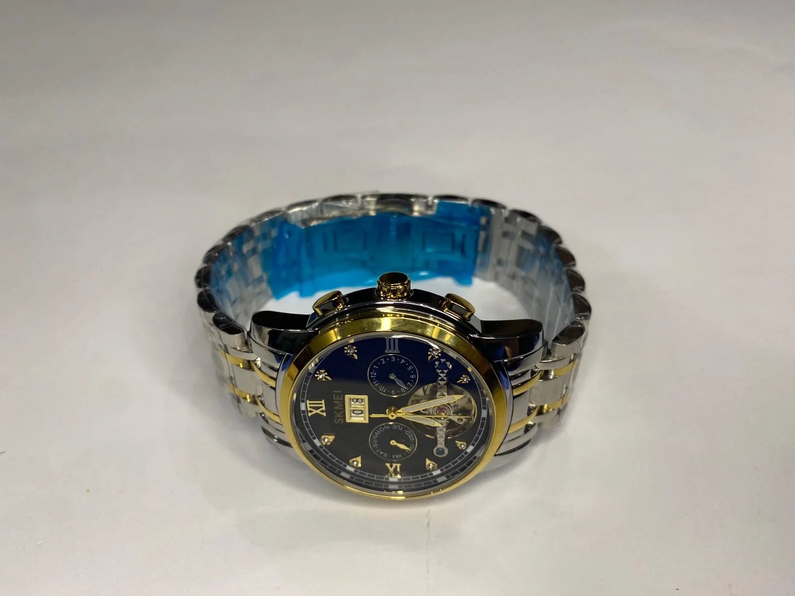 SKMEI Men's Automatic Luxury Watch – Black & Gold Edition - Abrish Store